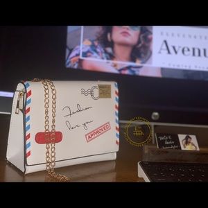 Envelope Fashionable Crossover Bag